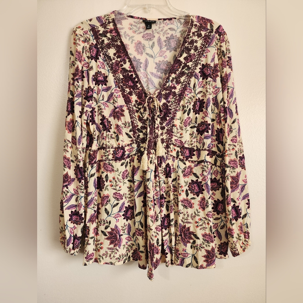 Floral Print Top with Lace Detail